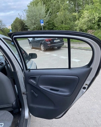 Toyota Yaris cena 3999 przebieg: 352967, rok produkcji 2000 z Poznań małe 352